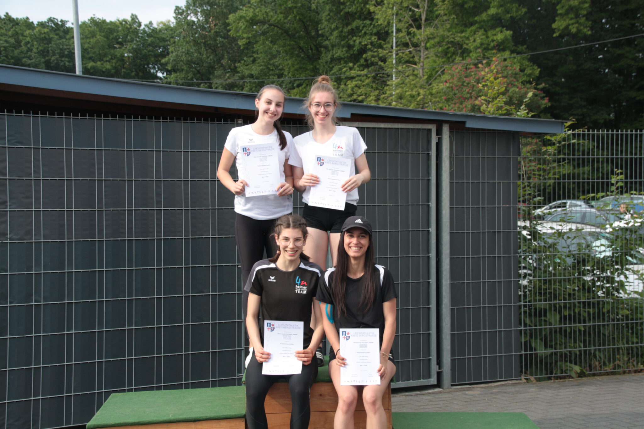 Die erfolgreiche TSV-Frauenstaffel: Chantal Schramm, Marlene Schinagl, Maya Heidemann und Sila Sönmezcicek sicherten sich in Lorsch den Titel.